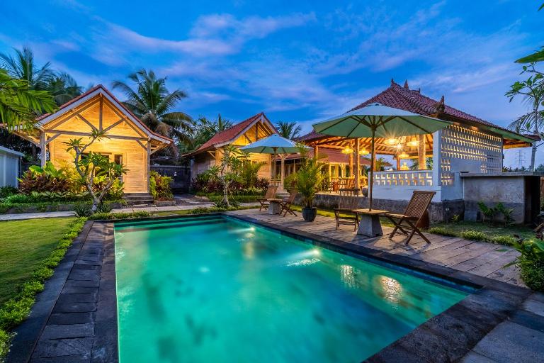 Omah Tiga, Yeh Embang, Jembrana - B&B Yehembang