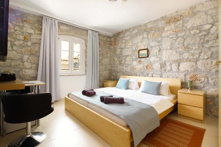 Perlina - room for two people with terrace - B&B Orsera