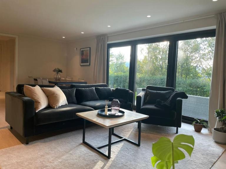 SPA RETREAT - Indoor Jacuzzi & Quiet Neighborhood - B&B Tromsø