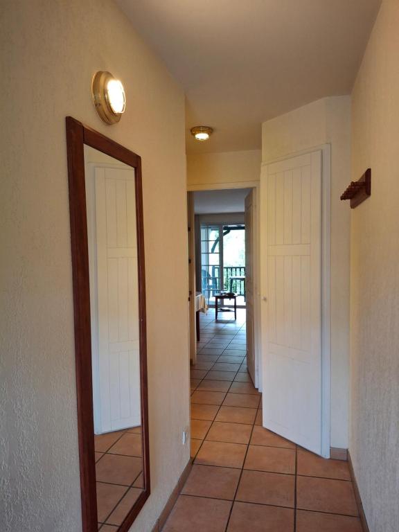 Appartement avec piscine et wifi SJPP UHART CIZE - Bed and Breakfast Uhart-Cize