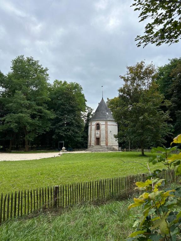 La Tour du Château - Domainepona - B&B Croissy-Beaubourg