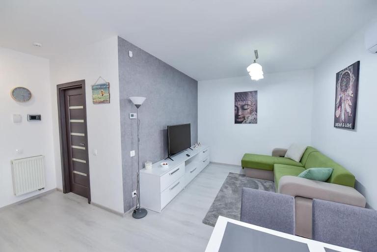 Stylish Stay - Executive Charm - Ferienwohnung Großwardein