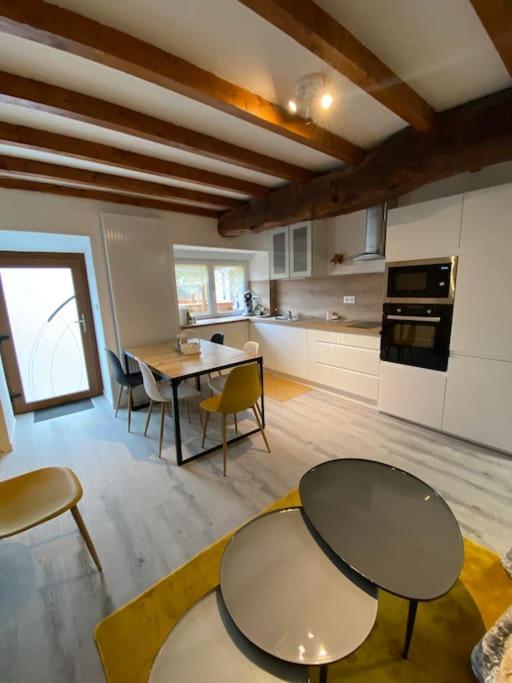 Jolie maison de campagne à la ville chez TINAT - B&B Trégueux