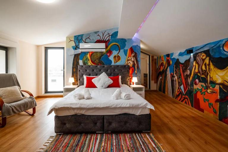 Artistic Loft Panoramic View Top Center - B&B Filippopoli