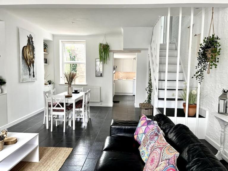 Ty Hapus - B&B Barry