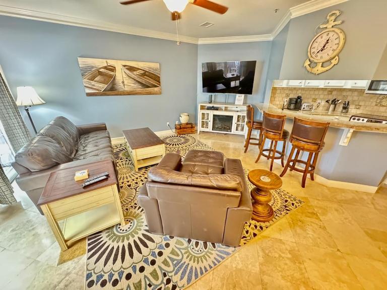 Pet Friendly Beach Villa 3 Bed 3 Bath walk to the beach pools tennis and more 16 OB - Bed and Breakfast Hilton Head