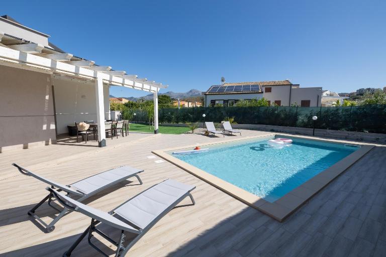 Villa Giada - Private pool - Chambres d'hôtes Campofelice di Roccella