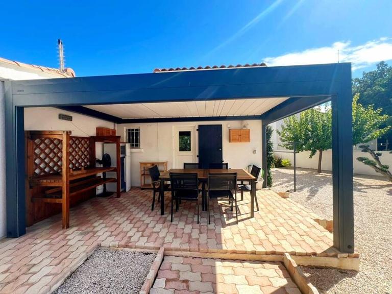 Charmante maison climatisée 6 personnes proximité plage - Bed and Breakfast Frontignan