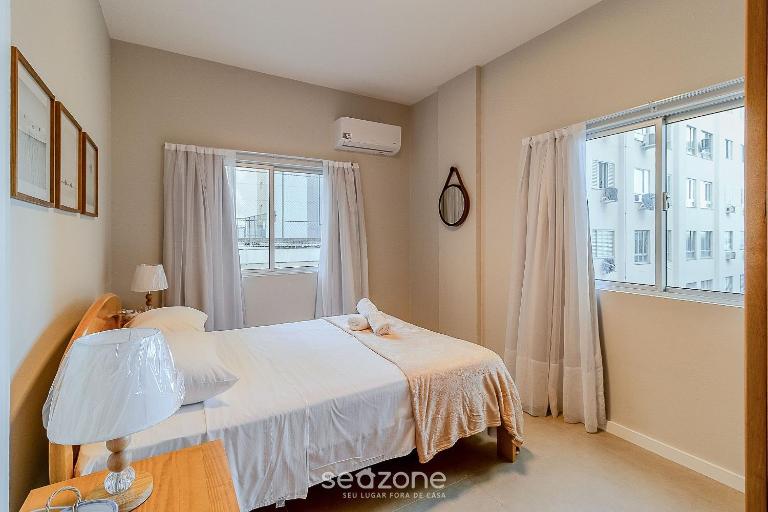 Apt 70m do mar próx de tudo no melhor de BC POL406 - Bed and Breakfast Balneário Camboriú