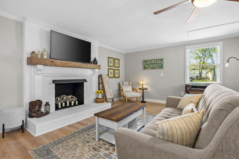 The Country Cottage of Franklin, TN - B&B Franklin