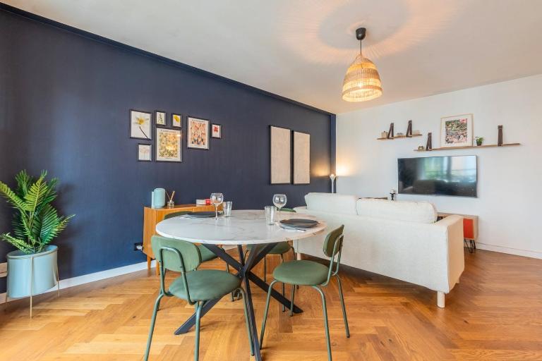 Bel appartement bien situé avec balcon et parking - Chambres d'hôtes Lille