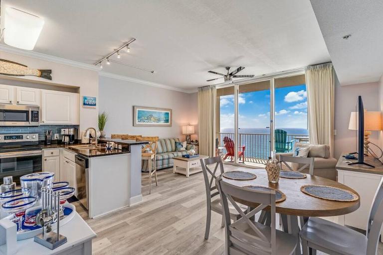 Stunning Beachfront "Just Coasting" Tidewater 2813 - Chambres d'hôtes Panama City Beach