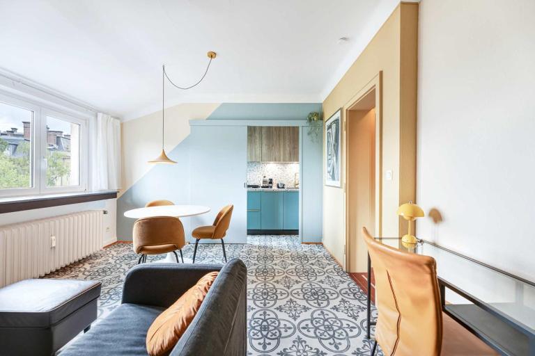 Stylish 1-Bedroom Stay Near Luxembourg City Center - Bed and Breakfast Luxemburg