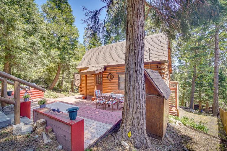 Crestline Area Vacation Rental Cabin w/ Decks! - B&B Crestline