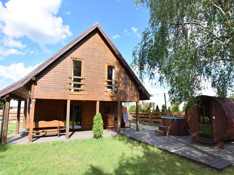 Holiday Home by Lake Zarnowieckie with Sauna - B&B Nadole