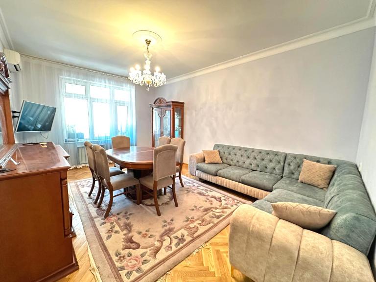 Nizami 149 - Bed and Breakfast Bakoe