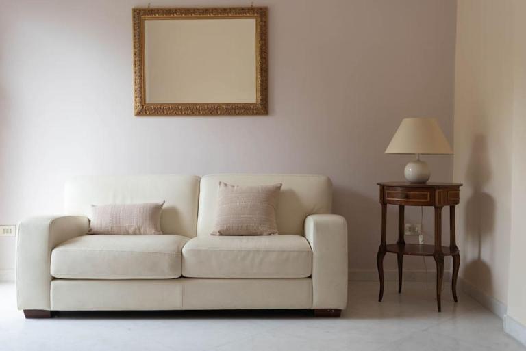 Tiziano apartment-a spacious home for you in Rome - B&B Roma