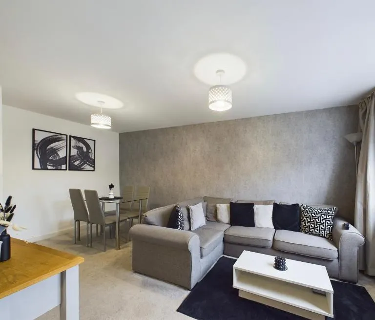 Modern 2 bed city apartment with private parking - Chambres d'hôtes Swansea