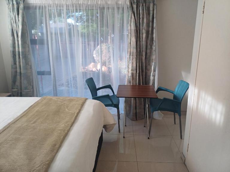 Willow Guesthouse - Bed and Breakfast Vereeniging
