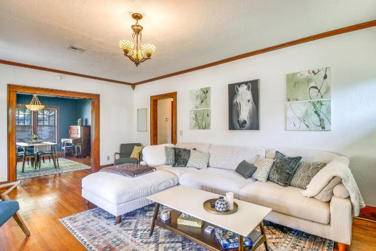 Walk to Town & 3 Mi to Fort Sill: Home in Lawton! - Ferienwohnung Lawton