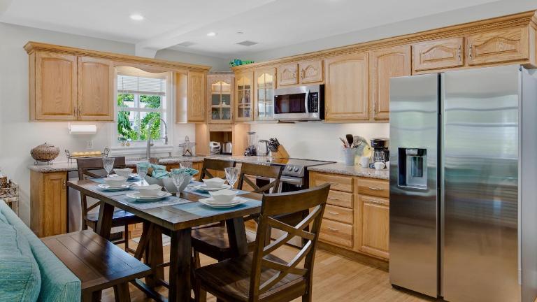 The Pirates Penthouse by Last Key Realty - Bed and Breakfast Key West