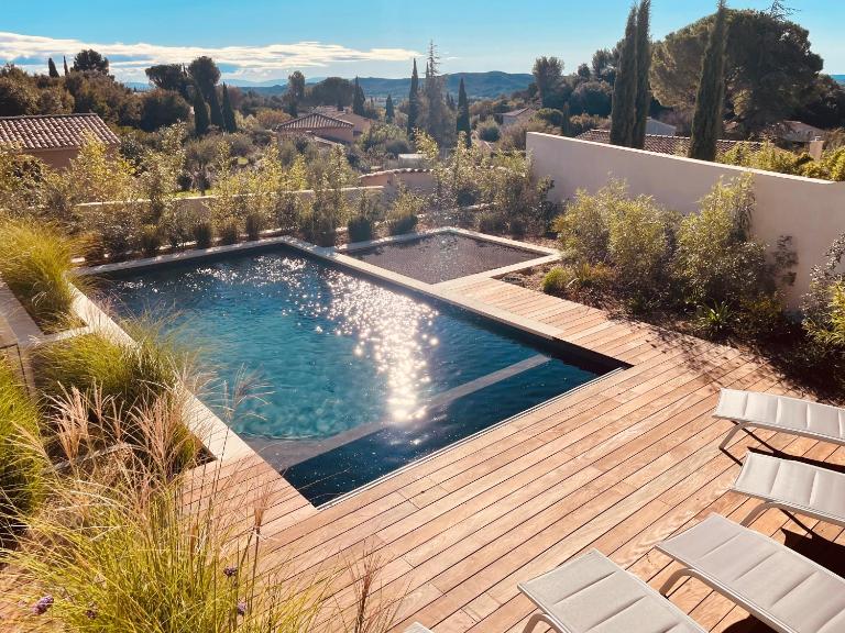 Villa paisible entre Avignon et Nimes avec piscine chauffée sur demande - Chambres d'hôtes Rochefort-du-Gard
