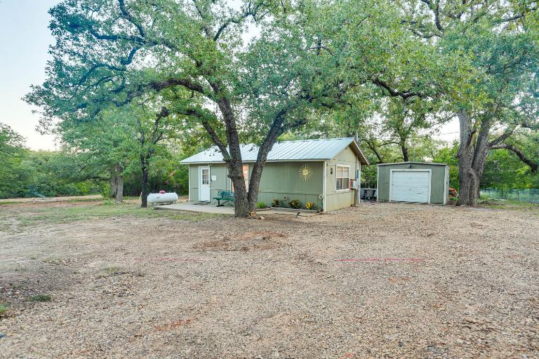 Cabin w/ Hot Tub in Valley View: Pets Welcome! - B&B Valley View
