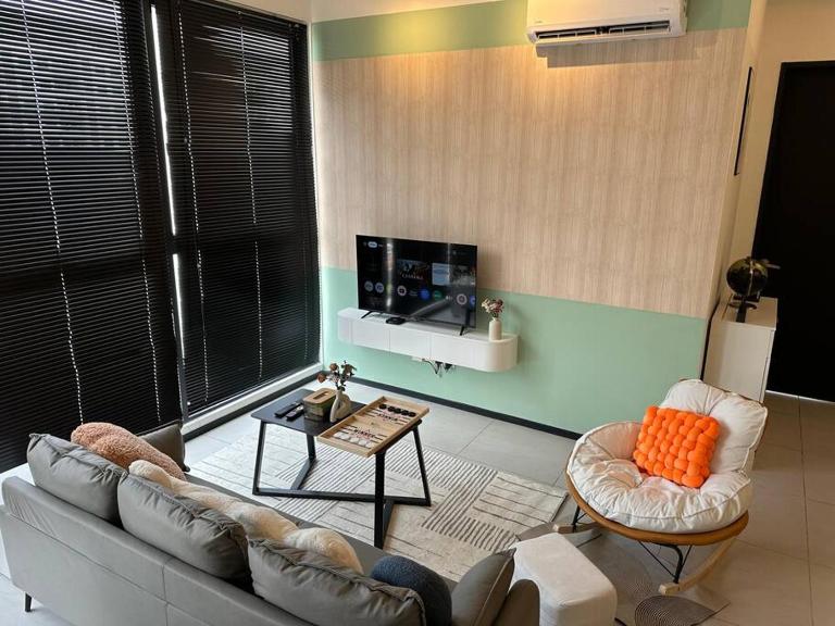 High Floor, 3BR 3queen bed, 2 parking, Urban Suites by XWHome - Ferienwohnung Jelutong