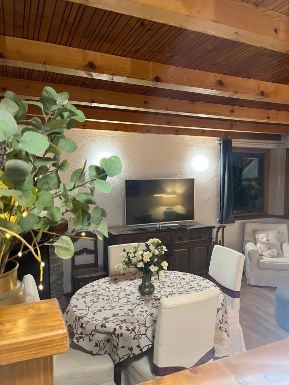Chalet Blanc Le Duplex - B&B Courmayeur