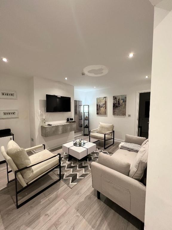 Entire House - Near Etihad stadium and Central Manchester - B&B Manchester
