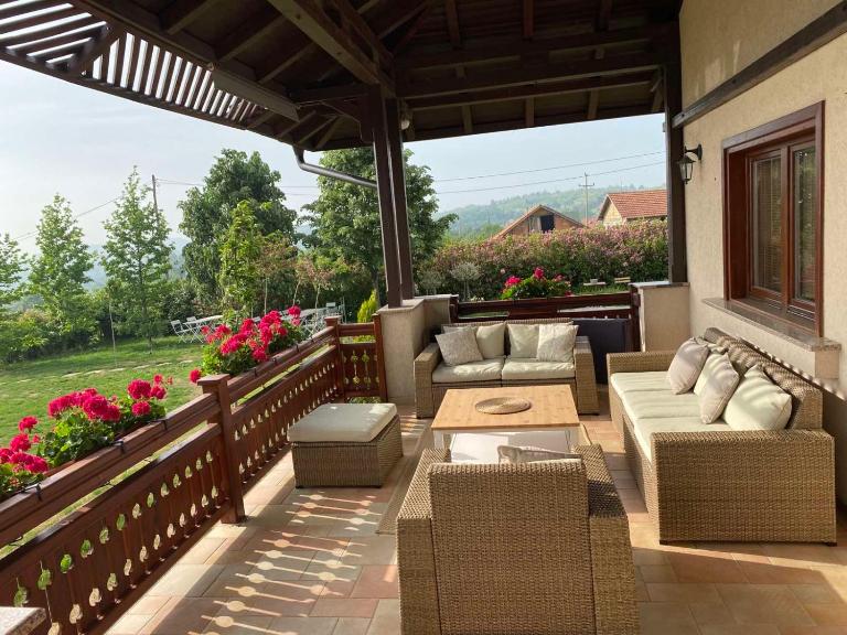 Glamping Home - Chambres d'hôtes Bukovik