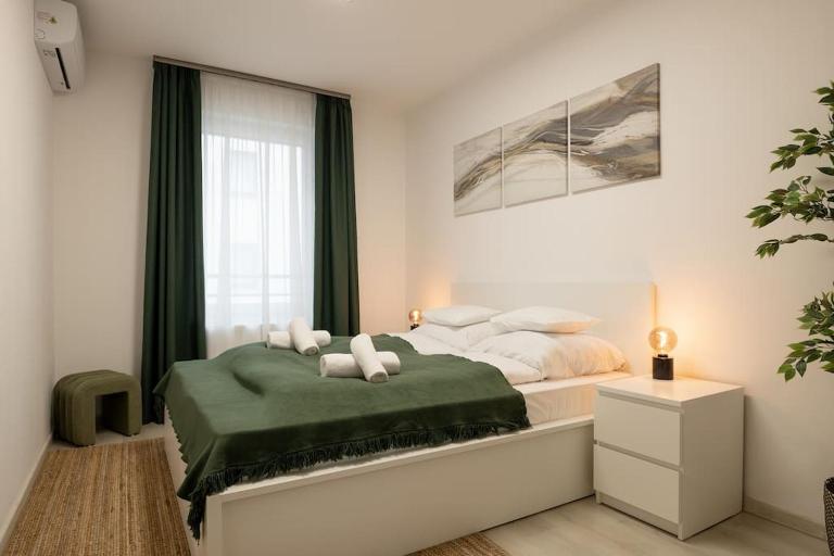 KV Luxury Apartman - B&B Debrecen