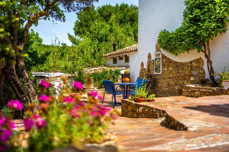 Cinco Lunas VEGETARIAN Guesthouse - B&B Zahara de la Sierra