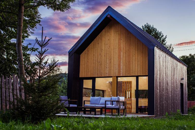 Cuibul Negru - B&B Teșila