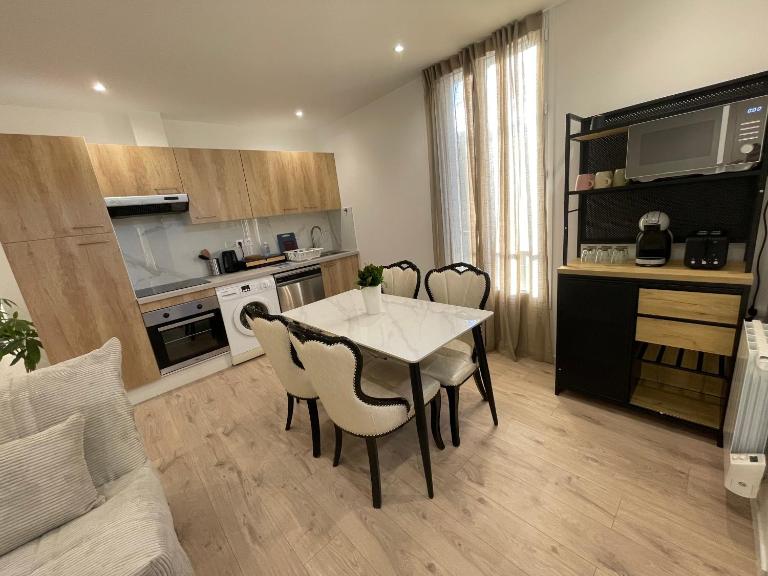 Appartements avec terrasse et ciel étoilé ! - Bed and Breakfast Noisy-le-Sec