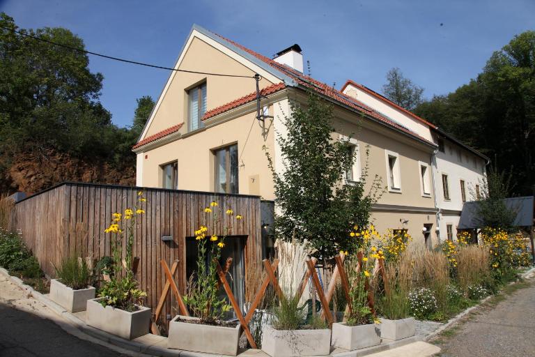 Apartmán Ve Mlýně - Chambres d'hôtes Třebotov