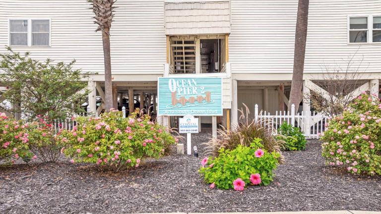 ONE Block from the Ocean Ocean Pier 2 in NMB - B&B Myrtle Beach