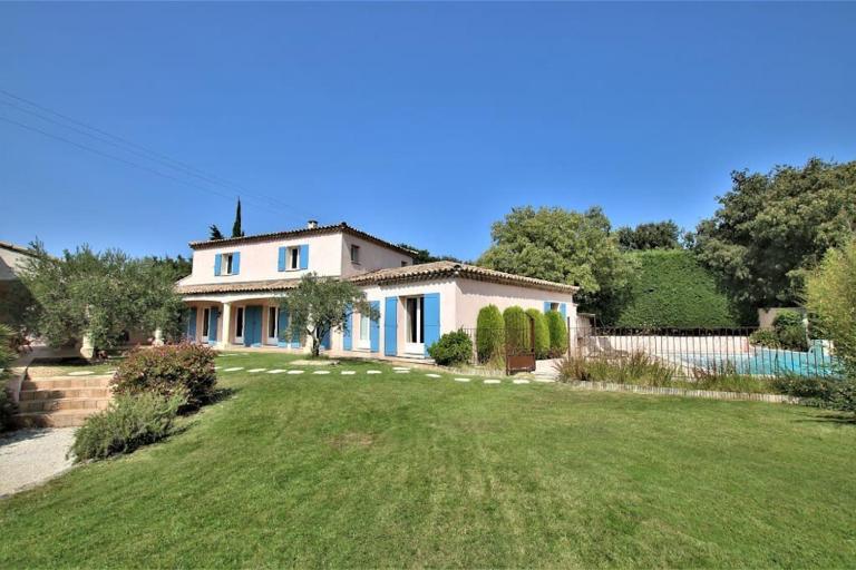 Villa l'Hestia avec piscine à l'Isle-sur-Sorgue - B&B L'Isle-sur-la-Sorgue