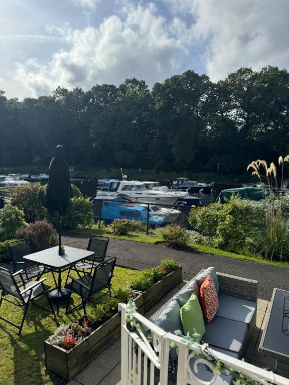 Loch Lomond Riverside Apartments B - B&B Balloch