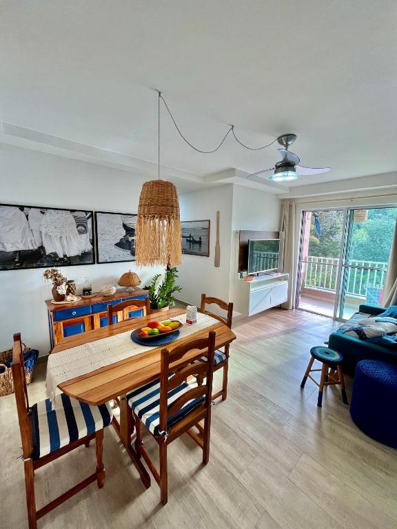 Apê Vumbora Pra Praia, 3 quartos, 2 vagas, praia a 200 m! - B&B Ilhéus