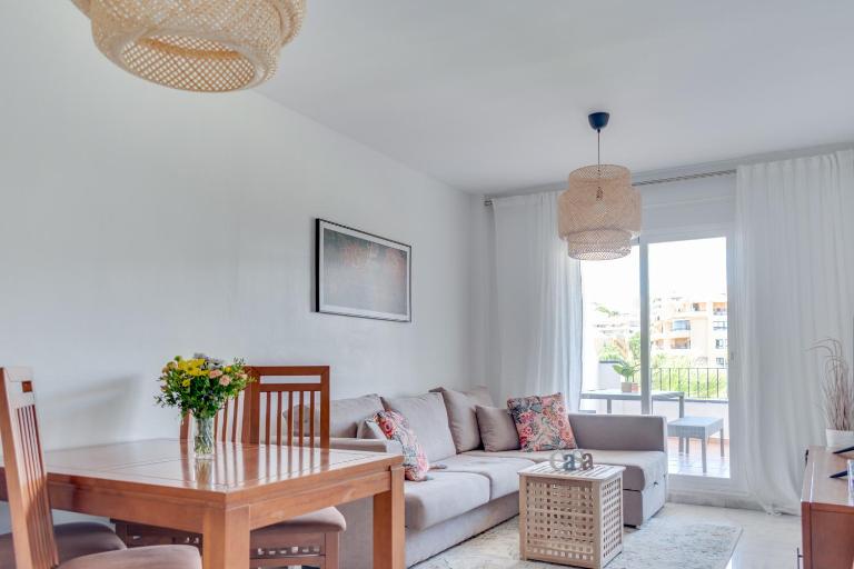Apartament Island Of Riviera Golf - 3 bedrooms, indoor and outdoor swimming pools, a golf course, a terrace, Costa del Sol, Mijas - B&B Sitio de Calahonda