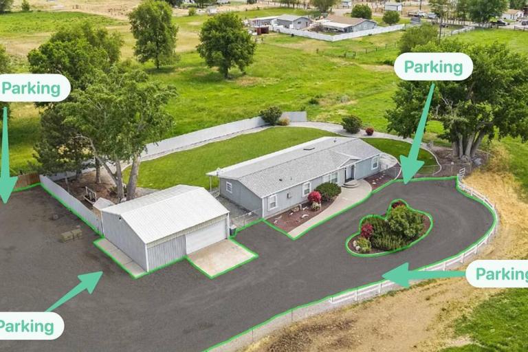 Spacious Ranch Home with Fenced Yard - Bed and Breakfast Kennewick