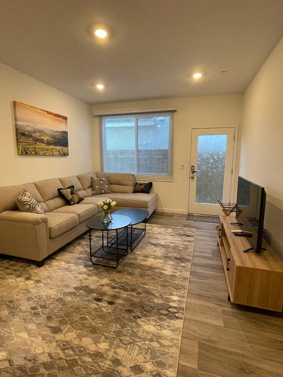 Cozy-Quiet-Spacious Guest Suite in Fresno Clovis California - B&B Fresno