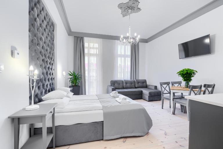 Apartament Studio z balkonem 1899 by Platinum - Chambres d'hôtes Szczecin