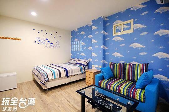 Aqua Night Market Homestay - B&B Luodong