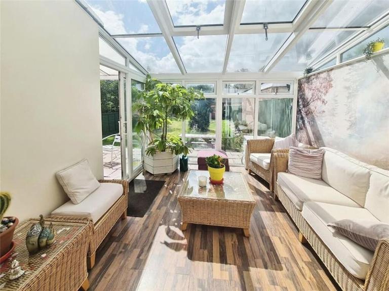 Quiet and specious 3 bed House - Chambres d'hôtes Southampton