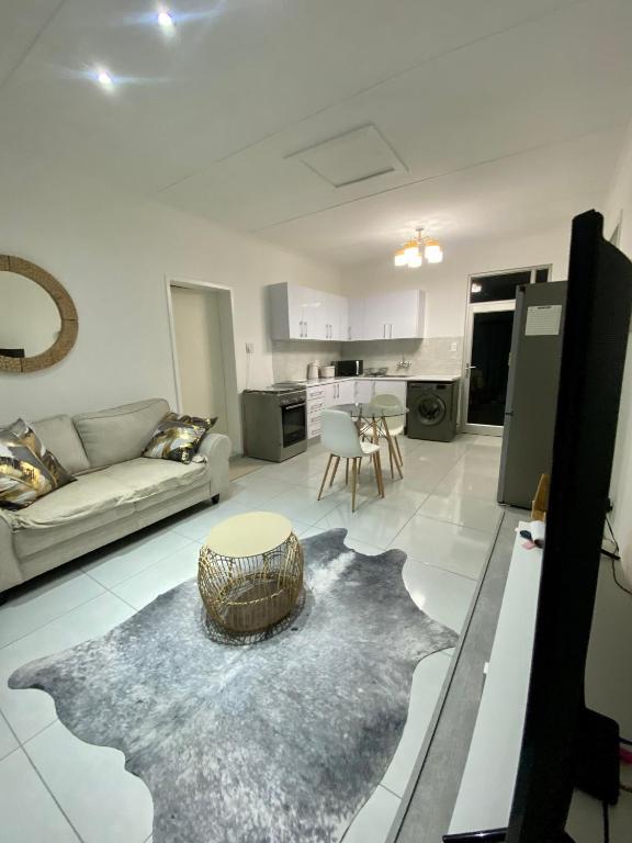 Zahara Cousy Home - B&B Windhoek