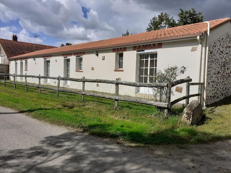 Gîte spacieux avec jardin, SPA, et équipements bébé près de Pornic - FR-1-306-1041 - Bed and Breakfast Saint-Père-en-Retz