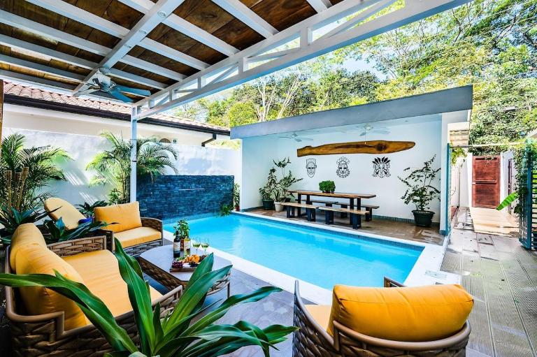 Private Pool Villa, Walk to Beach & Dining - B&B Playa Flamingo
