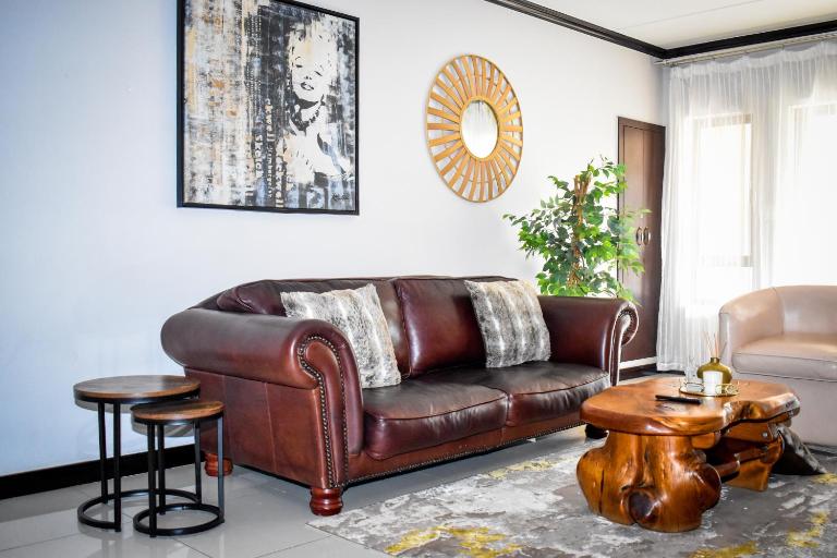 Walford Estate, Spacious Private, Modern luxury living - Chambres d'hôtes Midrand